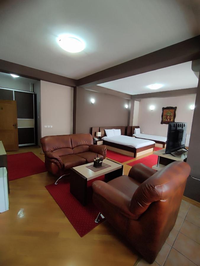 Premier Hotel Skopje Exterior foto